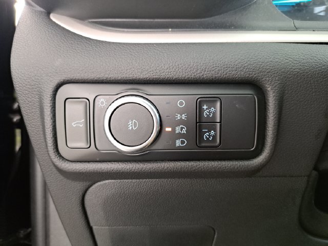 Used 2024 Ford Explorer XLT w/ Equipment Group 202A RWD image 22