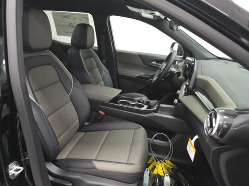 New 2026 Chevrolet Equinox LT w/ Convenience Package II AWD/4WD image 28
