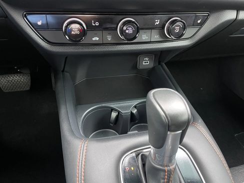 Certified 2025 Honda HR-V Sport image 18