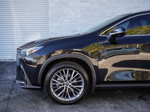 Used 2023 Lexus NX 350 AWD w/ Luxury Package image 11