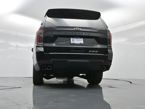 Used 2025 Chevrolet Suburban RST image 43