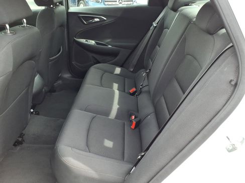 Used 2025 Chevrolet Malibu LS image 13
