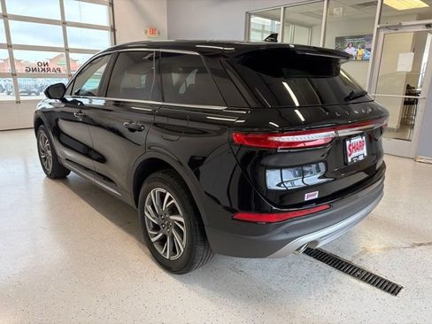 Used 2023 Lincoln Corsair AWD image 6