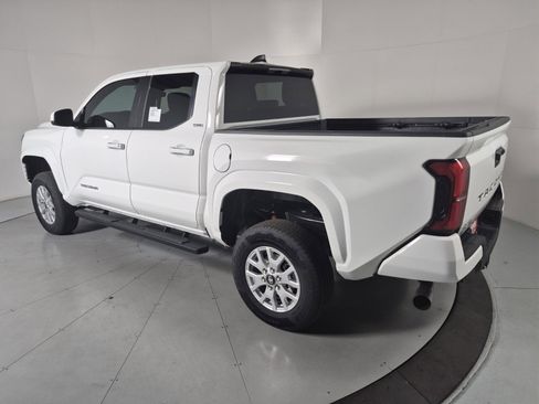 New 2026 Toyota Tacoma SR5 image 3