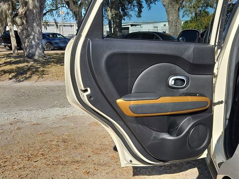 Used 2015 Kia Soul ! w/ Sun & Sound Package image 13