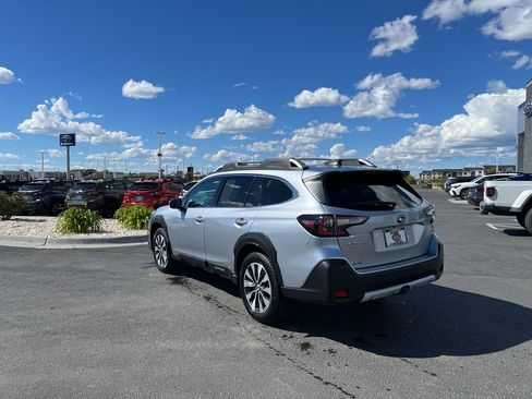Certified 2024 Subaru Outback Touring AWD/4WD image 3