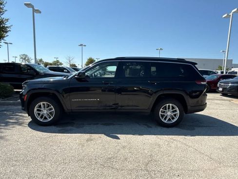Used 2023 Jeep Grand Cherokee L Laredo RWD image 2