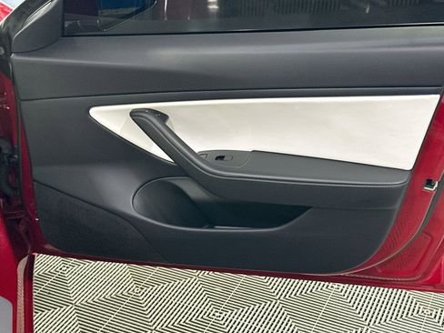 Used 2018 Tesla Model 3 Long Range image 36