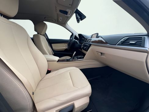 Used 2018 BMW 320i Sedan RWD image 27