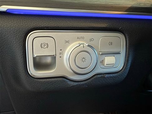 Used 2022 Mercedes-Benz GLE 350 w/ Premium Package image 20