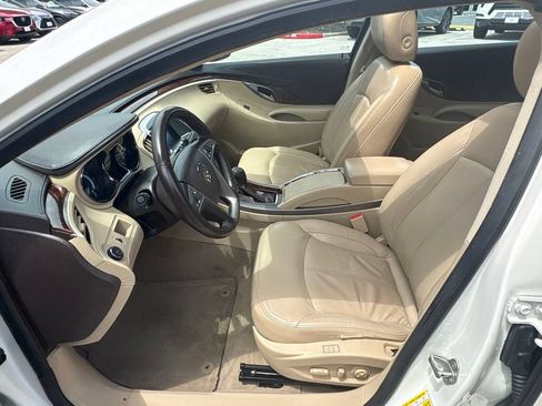 Used 2013 Buick LaCrosse Leather w/ Entertainment Package FWD image 17