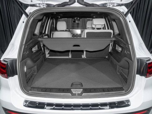 New 2026 Mercedes-Benz GLB 250 image 10