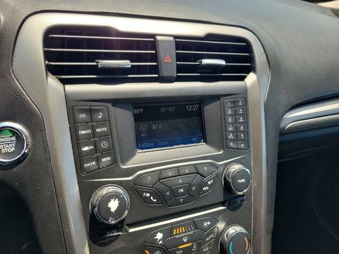Used 2018 Ford Fusion S FWD image 29