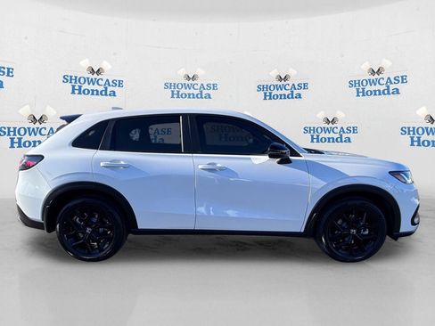 Certified 2025 Honda HR-V Sport image 9
