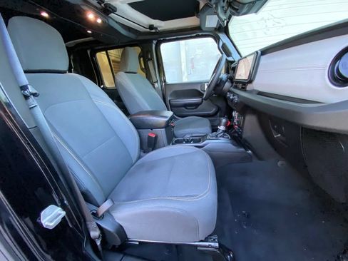 Used 2024 Jeep Gladiator Sport AWD/4WD image 37