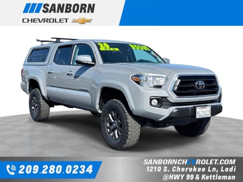 Used 2020 Toyota Tacoma SR5 w/ Technology Package AWD/4WD image 1