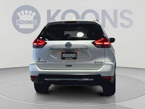 Used 2019 Nissan Rogue S AWD/4WD image 10