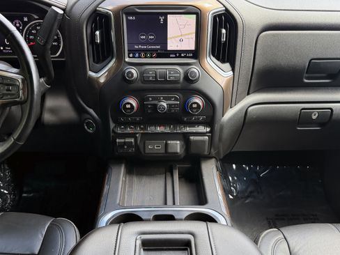 Used 2019 Chevrolet Silverado 1500 High Country w/ Technology Package AWD/4WD image 23