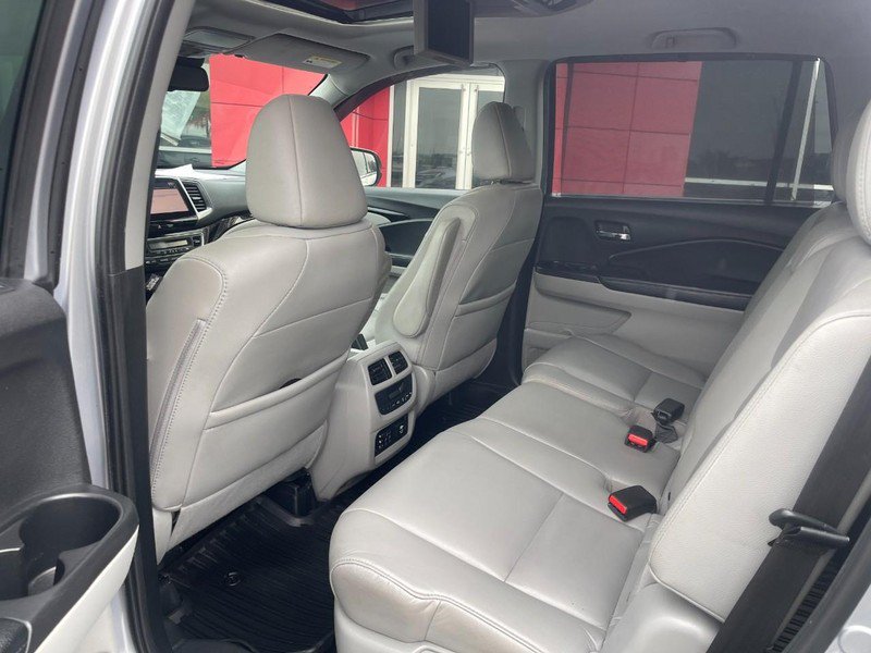 Used 2018 Honda Pilot Touring image 21