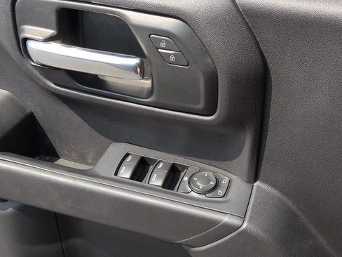 Used 2021 Chevrolet Silverado 1500 Custom Trail Boss w/ LPO, Dark Essentials Package AWD/4WD image 18