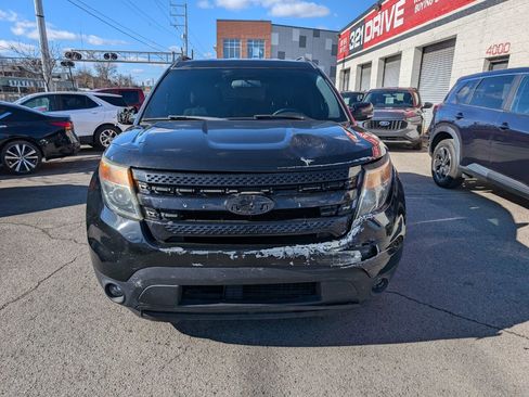 Used 2015 Ford Explorer XLT image 3