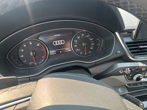 Used 2023 Audi Q5 2.0T Premium AWD/4WD image 16