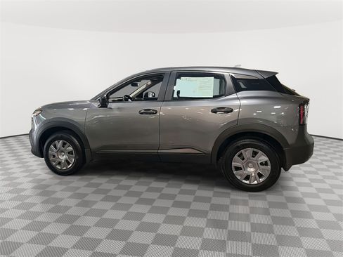 Used 2025 Nissan Kicks S w/ Charging Package image 6