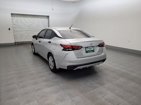 Used 2020 Nissan Versa S FWD image 5