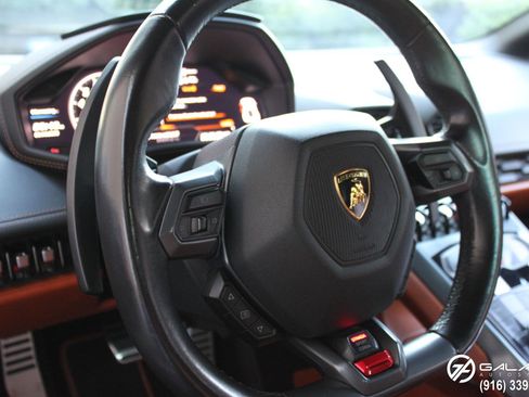 Used 2015 Lamborghini Huracan LP 610-4 image 25