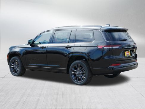 New 2026 Jeep Grand Cherokee L Limited AWD/4WD image 5