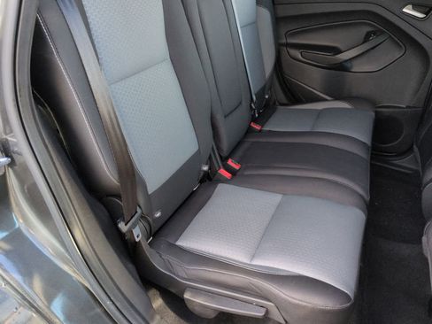 Used 2018 Ford Escape SE image 21