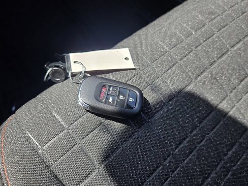 Certified 2026 Honda HR-V Sport image 18