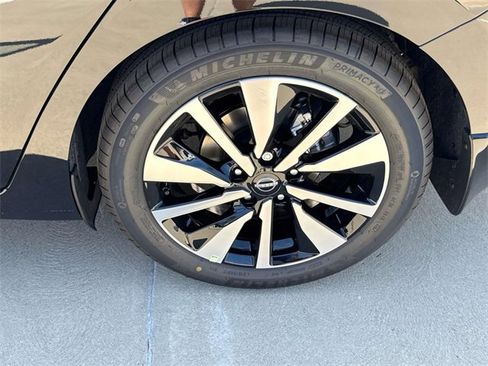 New 2025 Nissan Sentra SV w/ SV Premium Package image 25