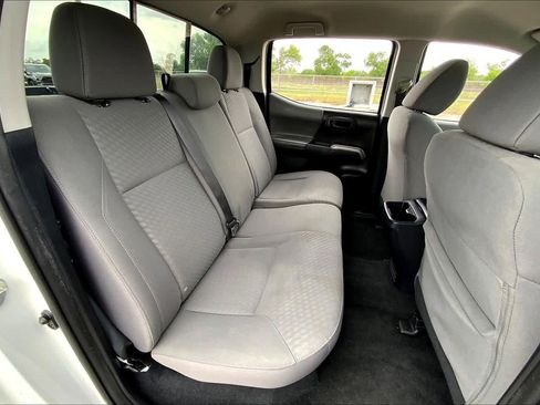 Used 2020 Toyota Tacoma SR5 image 19