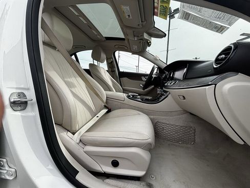 Used 2017 Mercedes-Benz E 300 image 18