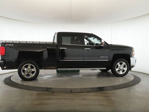 Used 2016 Chevrolet Silverado 2500 LTZ w/ LTZ Plus Package image 6