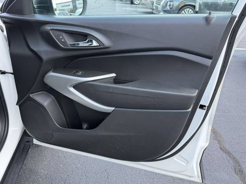 Used 2024 Chevrolet Trax LS FWD image 8