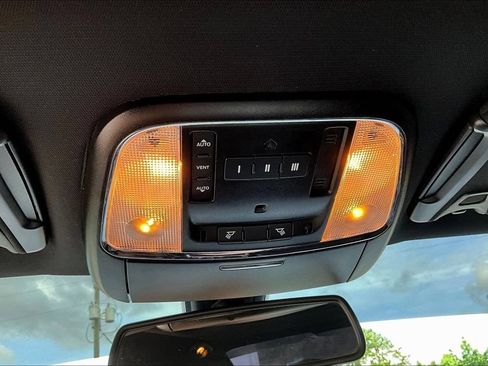 Used 2023 Dodge Charger Scat Pack RWD image 17