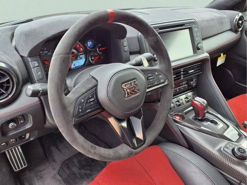 Certified 2020 Nissan GT-R NISMO AWD/4WD image 13