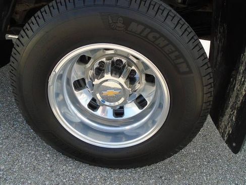 Used 2024 Chevrolet Silverado 3500 LTZ w/ LTZ Plus Package AWD/4WD image 30