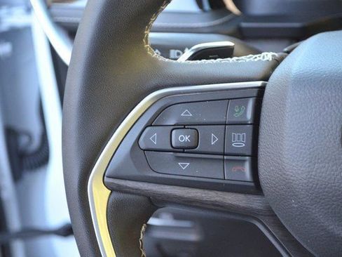 Used 2023 Jeep Grand Cherokee 4WD 4xe w/ Luxury Tech Group II image 20