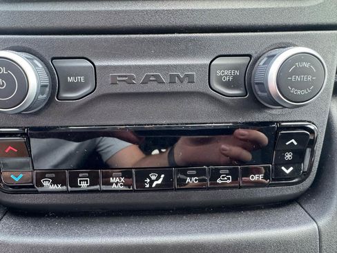 Used 2025 RAM ProMaster 2500 w/ U-Haul Equipment Group FWD image 31