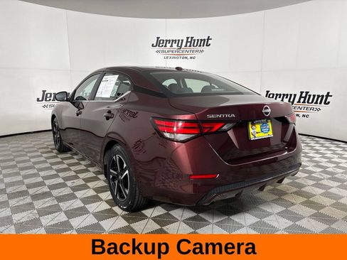 Used 2025 Nissan Sentra SV FWD image 9