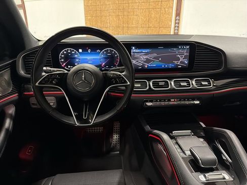 Used 2024 Mercedes-Benz GLS 450 4MATIC image 29