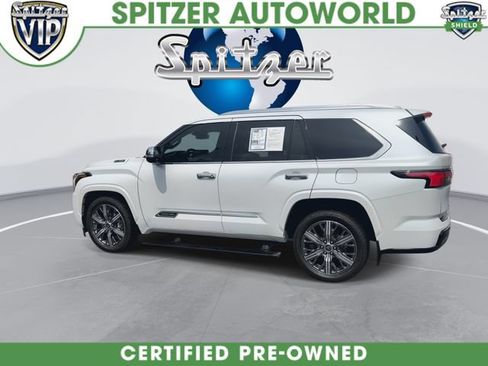 Used 2023 Toyota Sequoia Capstone AWD/4WD image 7