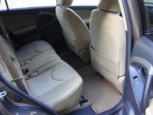 Used 2010 Toyota RAV4 4WD image 13