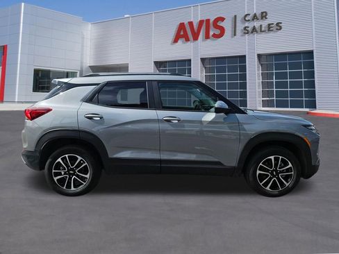 Used 2025 Chevrolet TrailBlazer LT AWD/4WD image 7