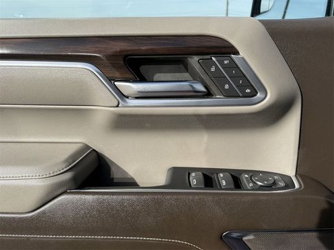 Used 2024 GMC Sierra 1500 SLT image 23