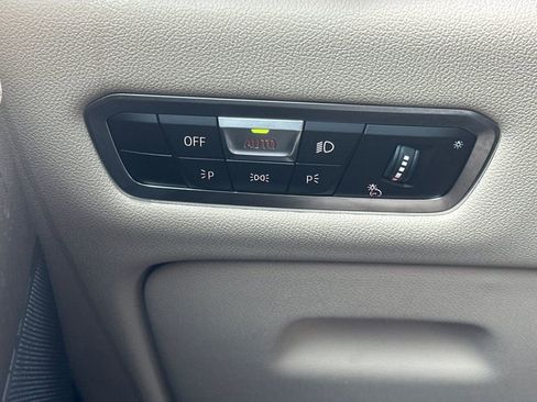 Used 2022 BMW X5 sDrive40i w/ Climate Comfort Package image 26