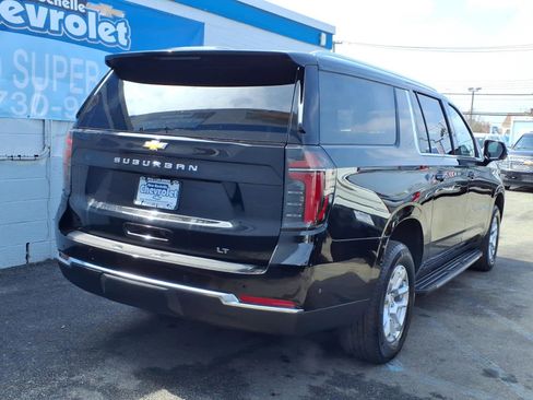 Certified 2025 Chevrolet Suburban LT AWD/4WD image 6